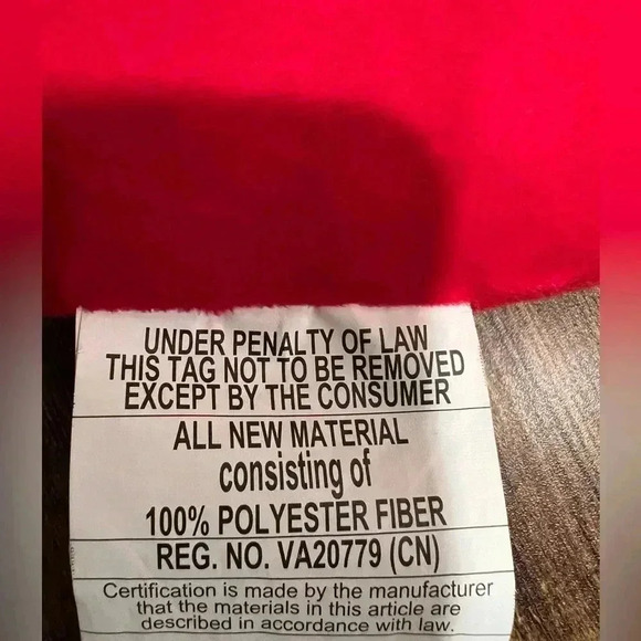 Room 2 Room | plush lip shaped pillow. - Picture 7 of 7